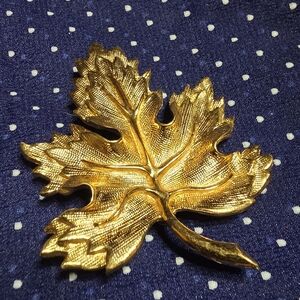 Gold Maple Leaf Brooch